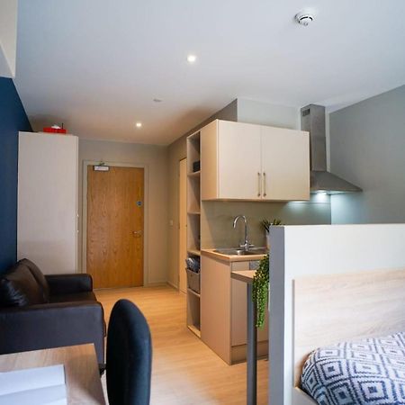 Bright Modern Studios And Private Bedrooms With Shared Kitchen At Straits Meadow Near Edinburgh City Centre Kültér fotó