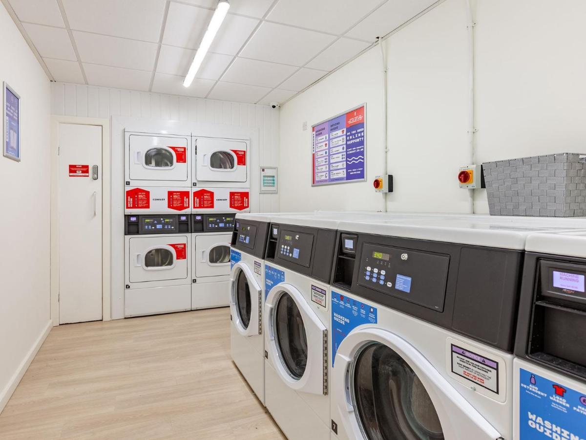 Bright Modern Studios And Private Bedrooms With Shared Kitchen At Straits Meadow Near Edinburgh City Centre Kültér fotó