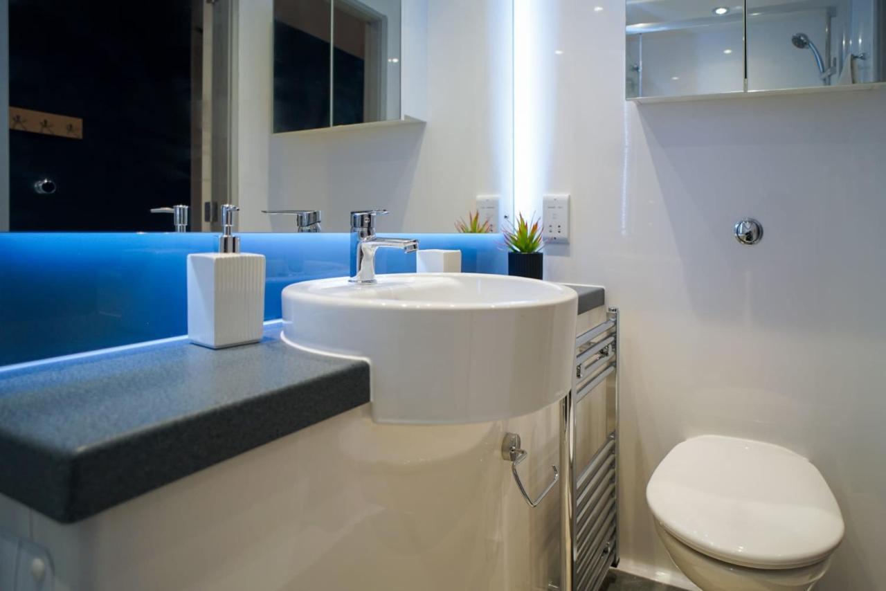 Bright Modern Studios And Private Bedrooms With Shared Kitchen At Straits Meadow Near Edinburgh City Centre Kültér fotó