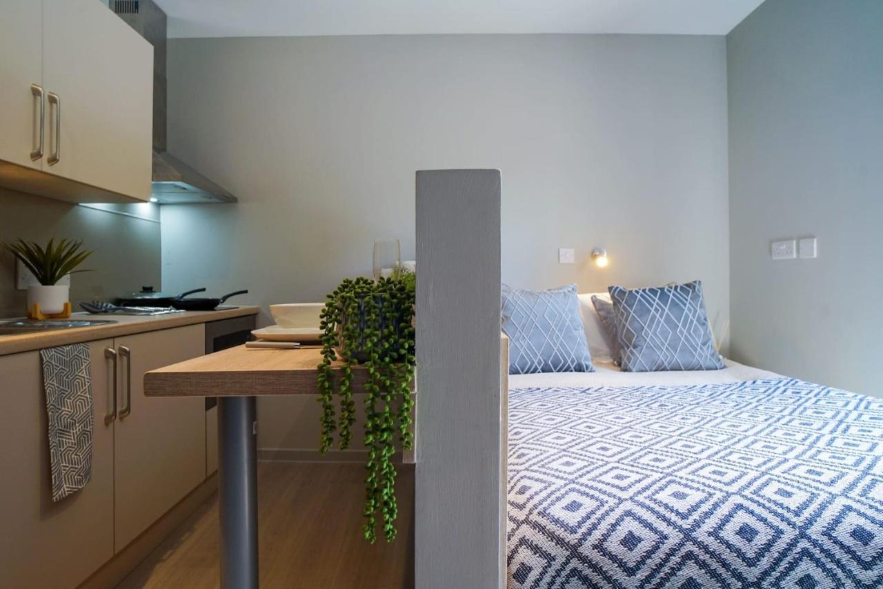 Bright Modern Studios And Private Bedrooms With Shared Kitchen At Straits Meadow Near Edinburgh City Centre Kültér fotó